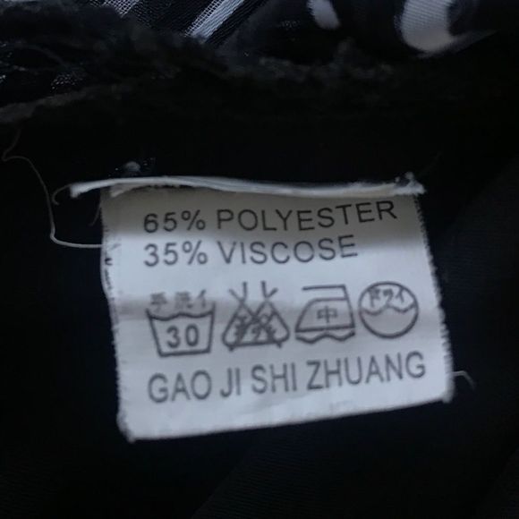 Elegant Black and White Women's Blouse - Picture 7 of 9